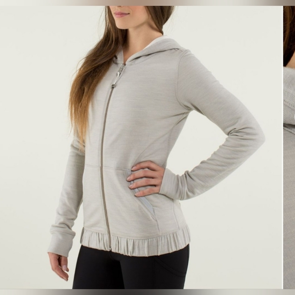 Lululemon Sweater Harmonious Hoodieheathered Buff / Silver Spoon